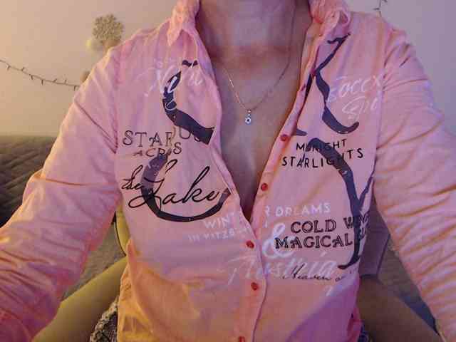 goodSnowQueen webcam