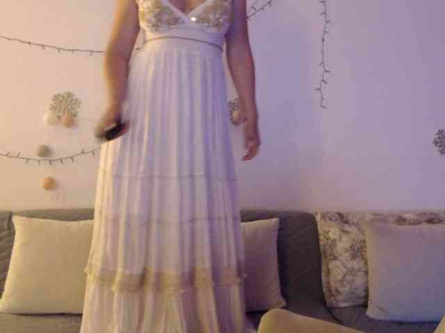 goodSnowQueen webcam