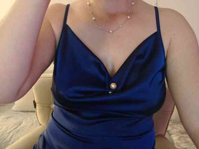 goodSnowQueen webcam