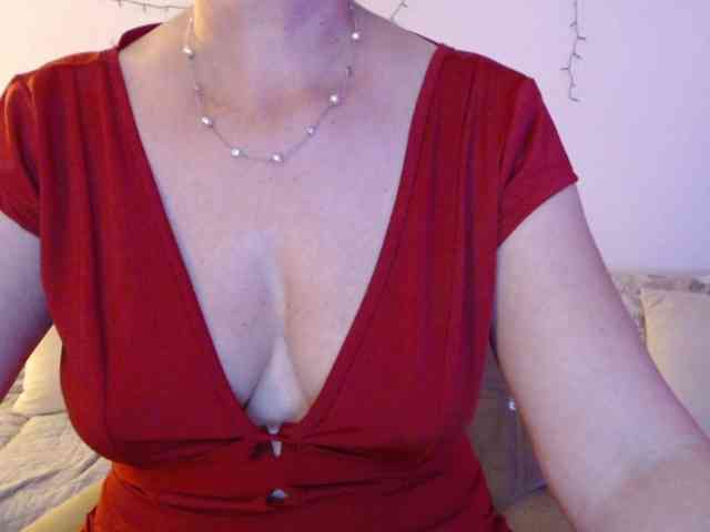 goodSnowQueen webcam