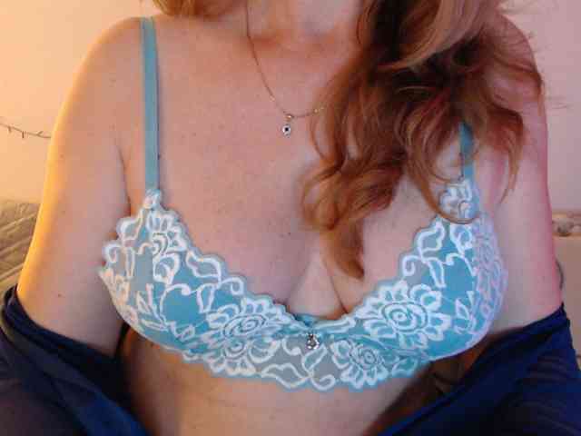 goodSnowQueen webcam