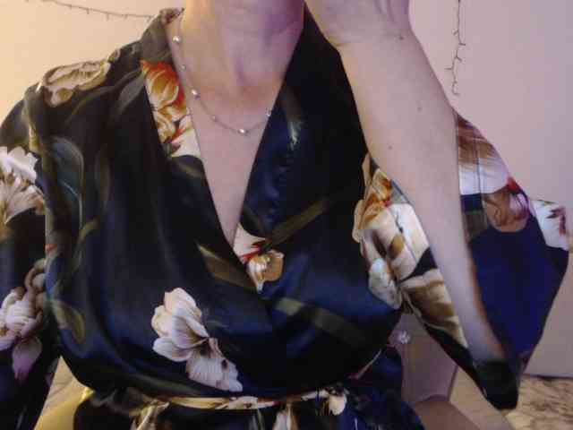 goodSnowQueen webcam
