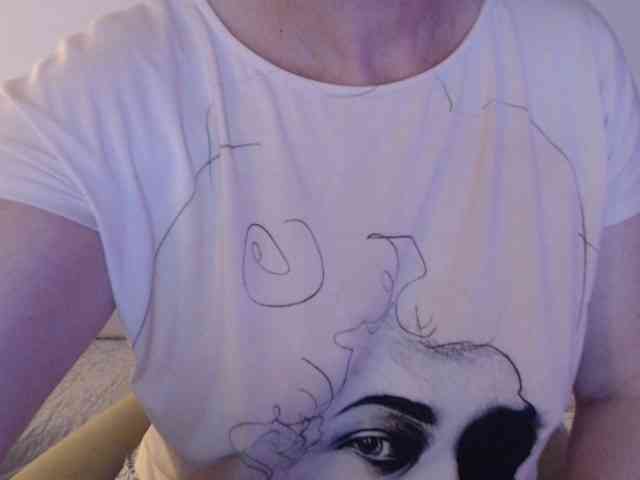 goodSnowQueen webcam