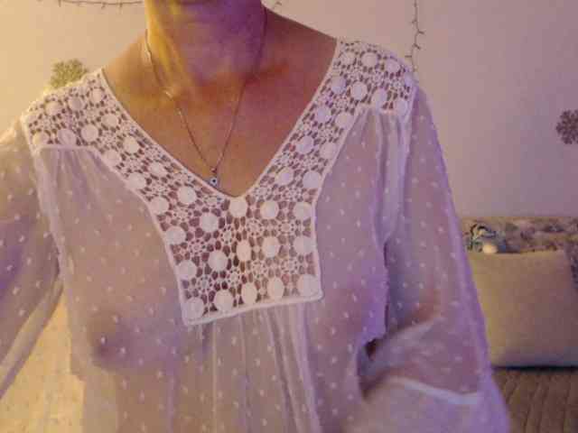 goodSnowQueen webcam