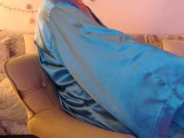 goodSnowQueen webcam