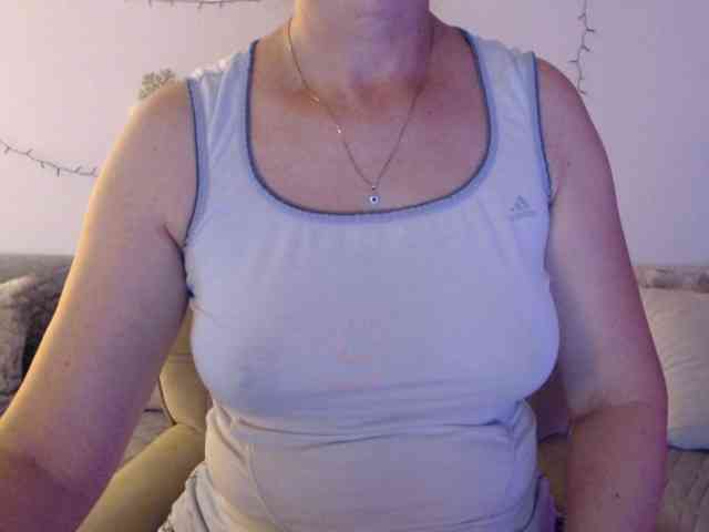 goodSnowQueen webcam