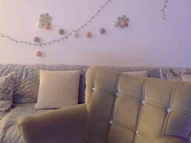 goodSnowQueen webcam