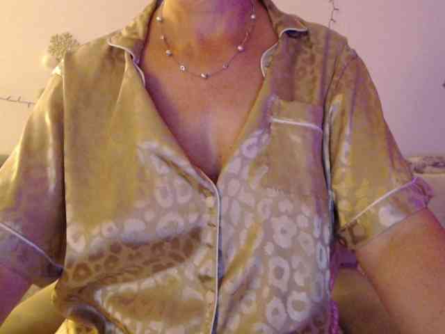 goodSnowQueen webcam