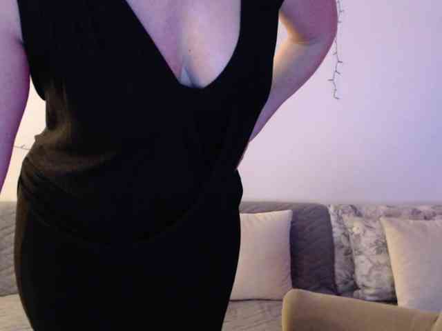 goodSnowQueen webcam