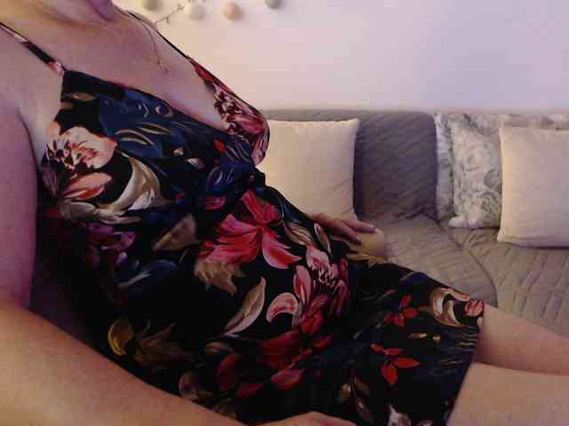 goodSnowQueen webcam