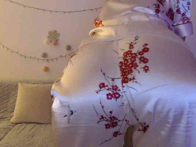 goodSnowQueen webcam