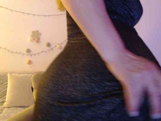 goodSnowQueen webcam