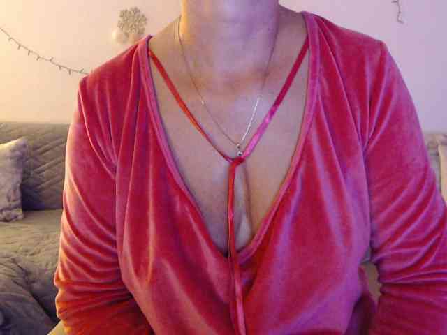 goodSnowQueen webcam