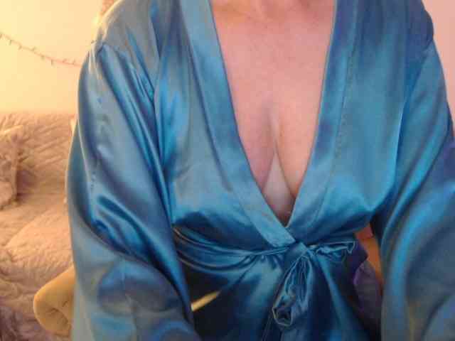 goodSnowQueen webcam