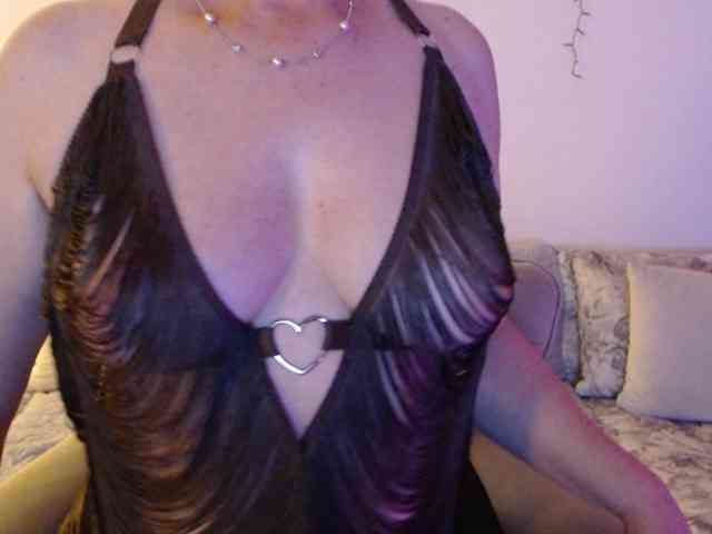 goodSnowQueen webcam