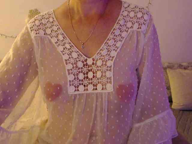 goodSnowQueen webcam
