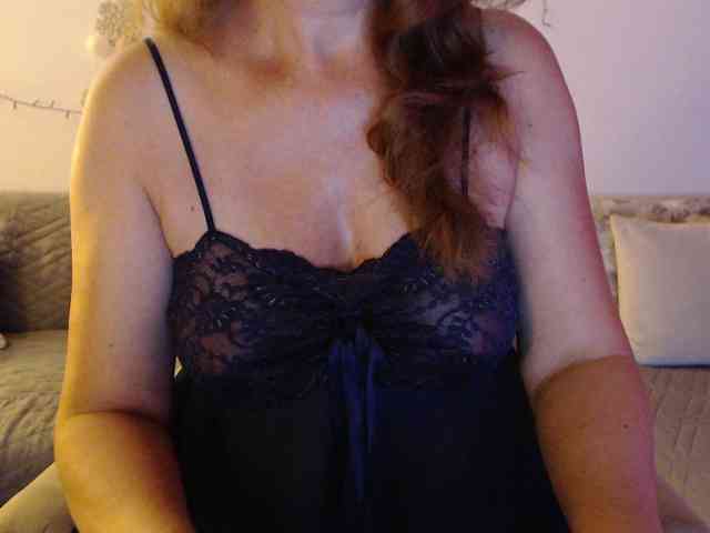 goodSnowQueen webcam