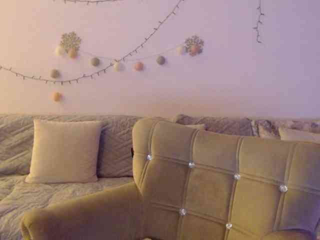goodSnowQueen webcam