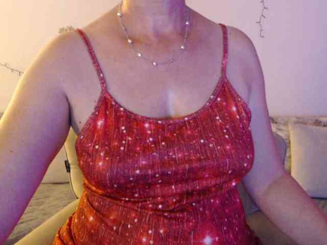 goodSnowQueen webcam