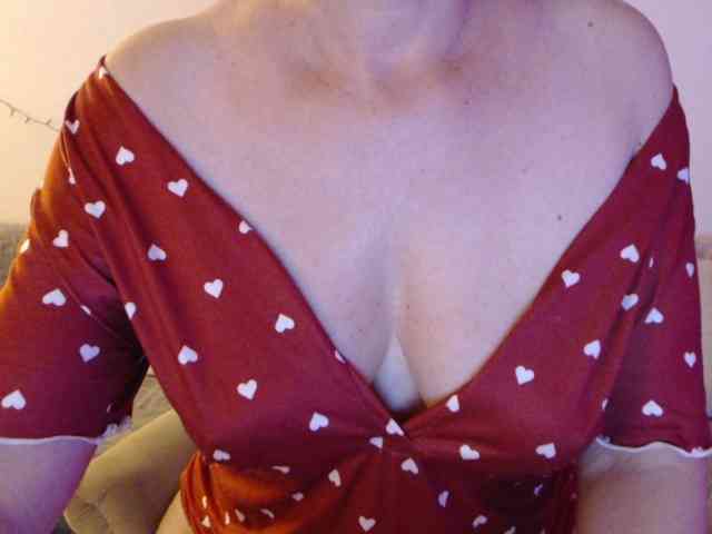 goodSnowQueen webcam