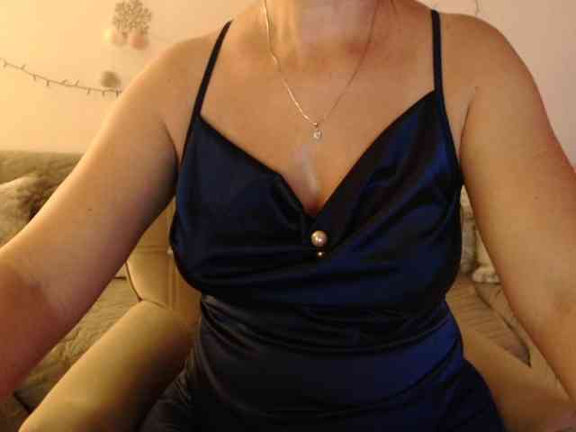 goodSnowQueen webcam