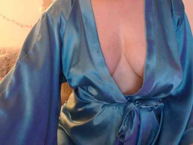 goodSnowQueen webcam