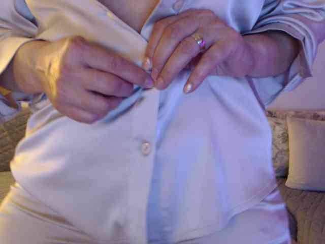 goodSnowQueen webcam
