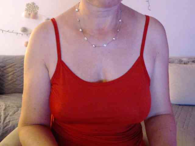 goodSnowQueen webcam