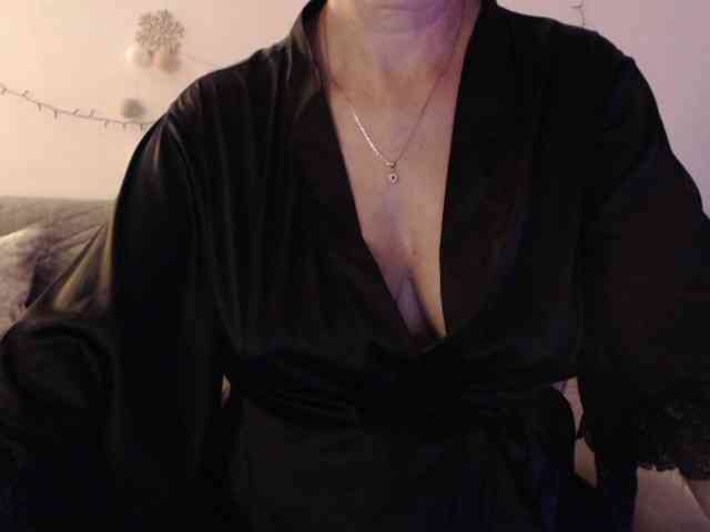 goodSnowQueen webcam