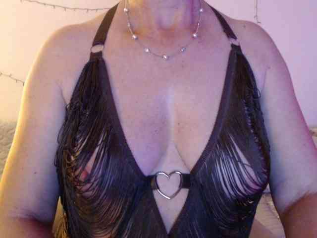 goodSnowQueen webcam