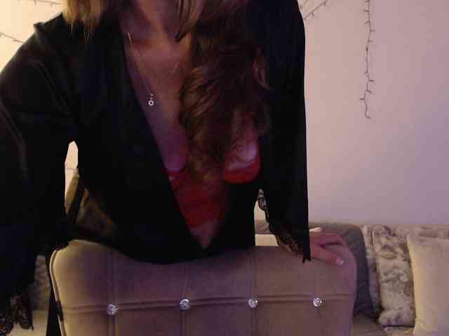goodSnowQueen webcam