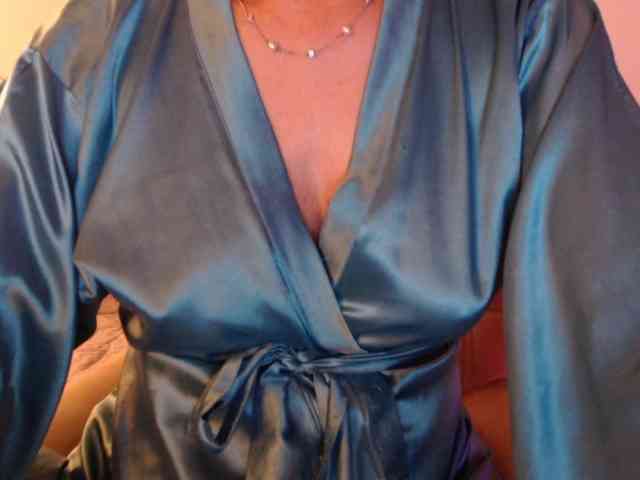 goodSnowQueen webcam