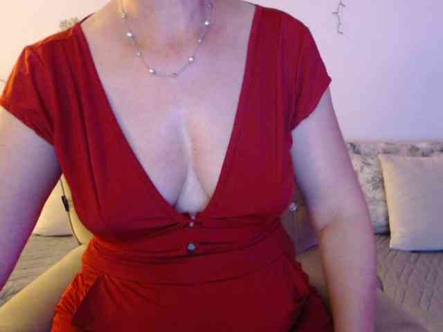 goodSnowQueen webcam