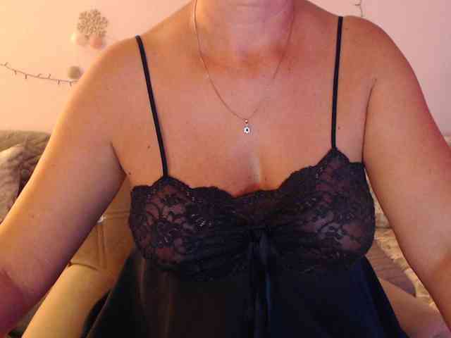 goodSnowQueen webcam