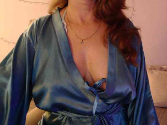 goodSnowQueen webcam