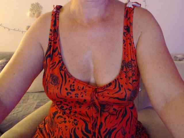 goodSnowQueen webcam