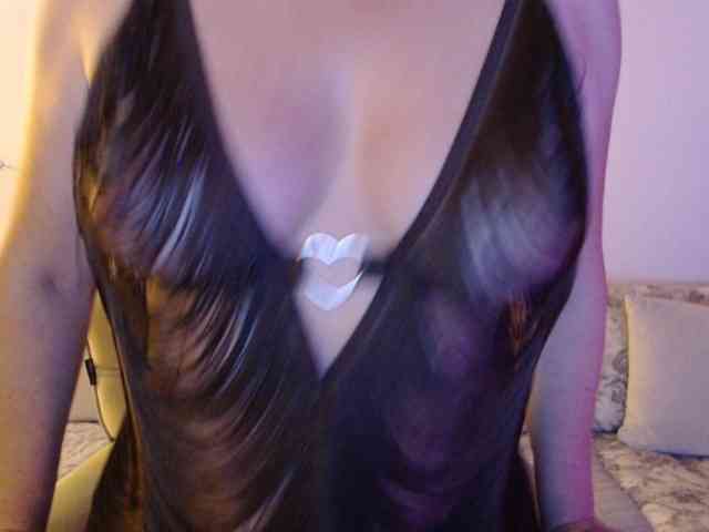 goodSnowQueen webcam