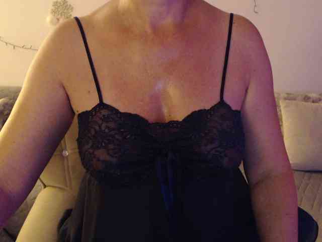 goodSnowQueen webcam