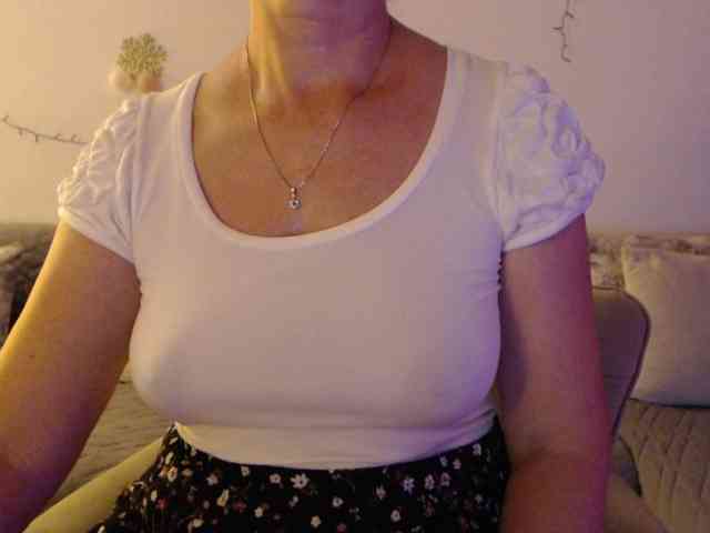 goodSnowQueen webcam