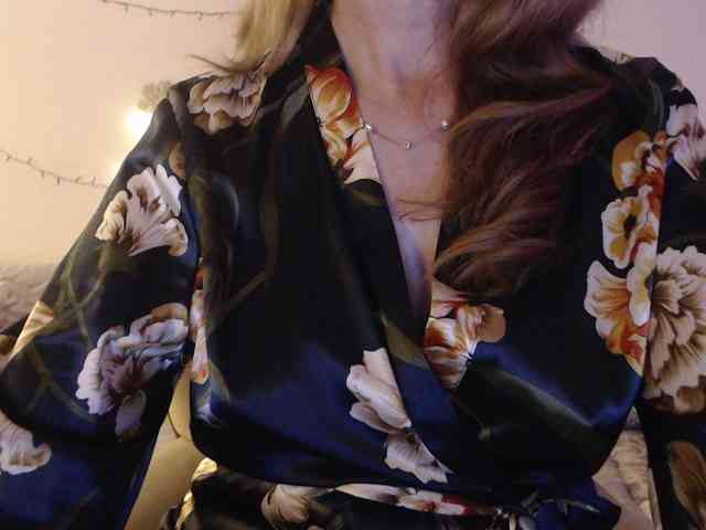 goodSnowQueen webcam