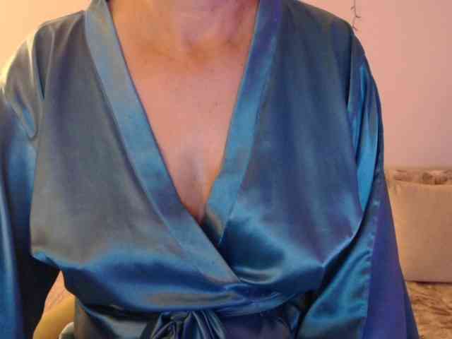 goodSnowQueen webcam