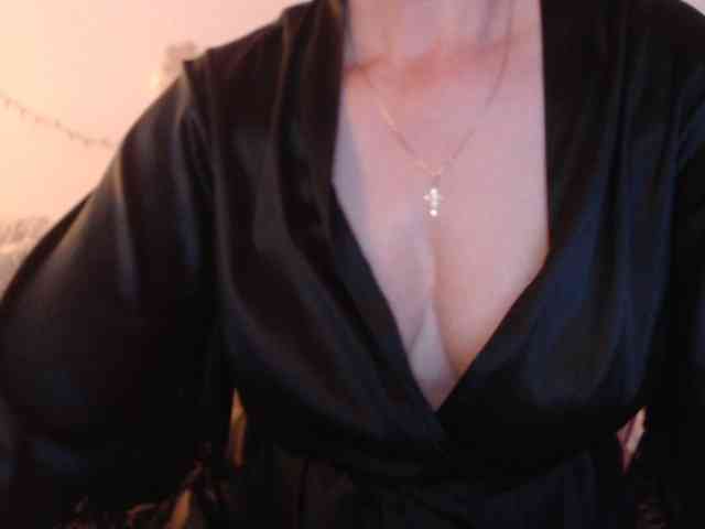 goodSnowQueen webcam