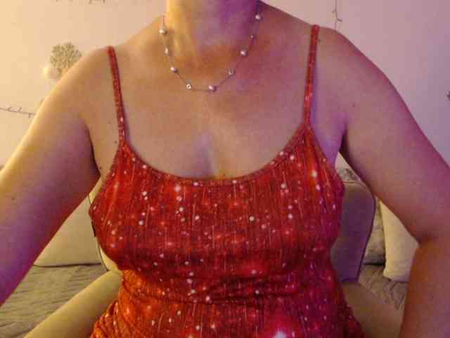goodSnowQueen webcam