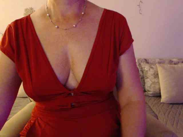 goodSnowQueen webcam