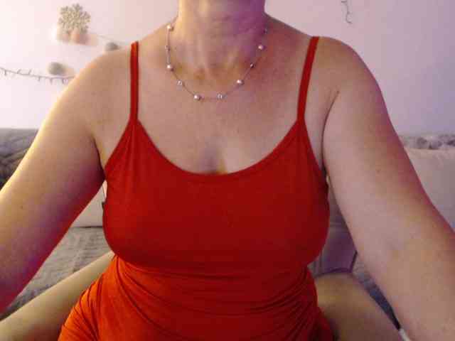 goodSnowQueen webcam