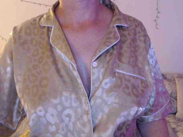 goodSnowQueen webcam