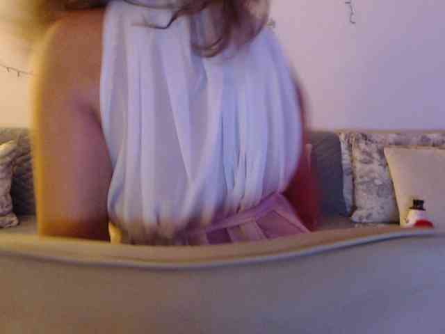 goodSnowQueen webcam