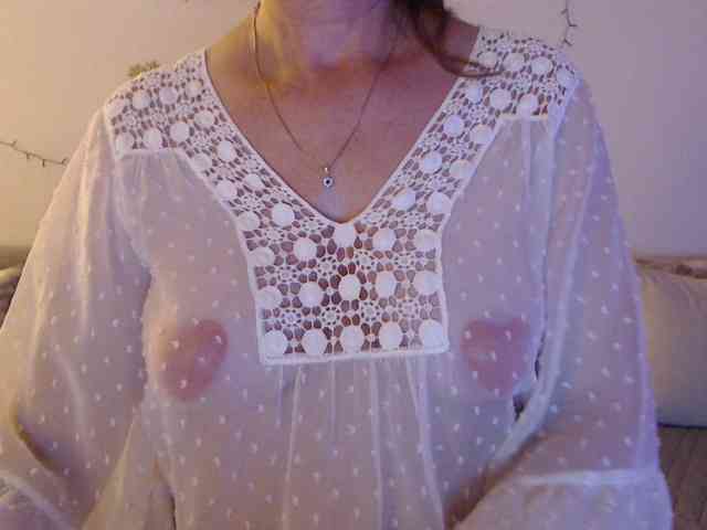 goodSnowQueen webcam