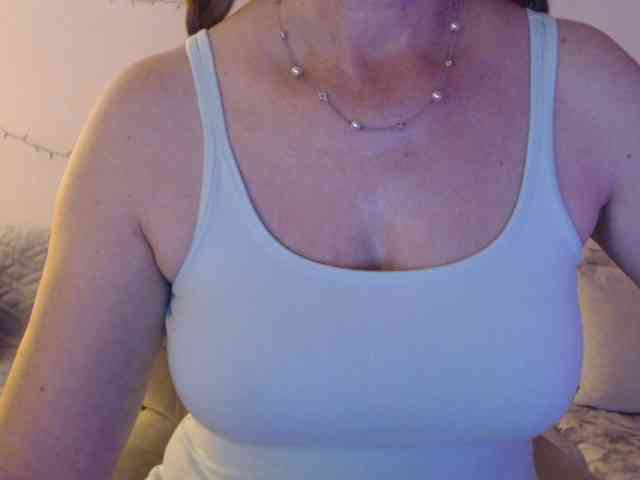 goodSnowQueen webcam