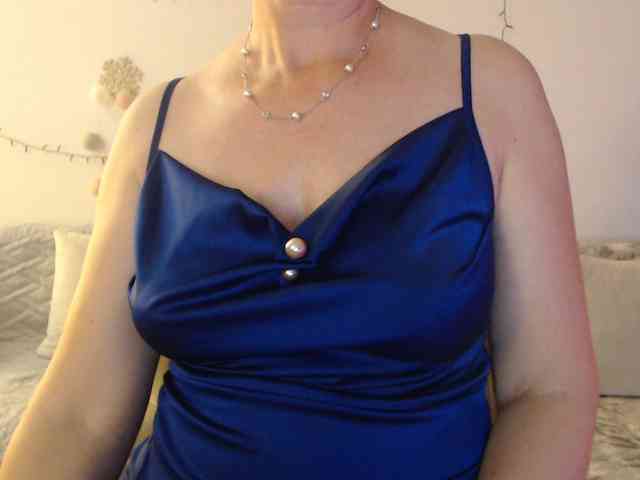 goodSnowQueen webcam